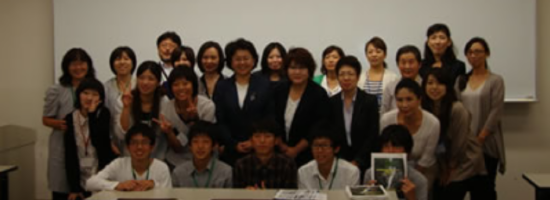 中山人間学部准教授ゼミの学生さん達と共に